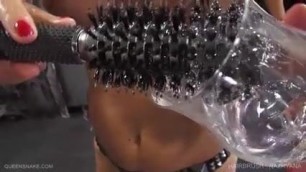 Hairbrush - Nazryana - Queensnake.com - QueenSect.com